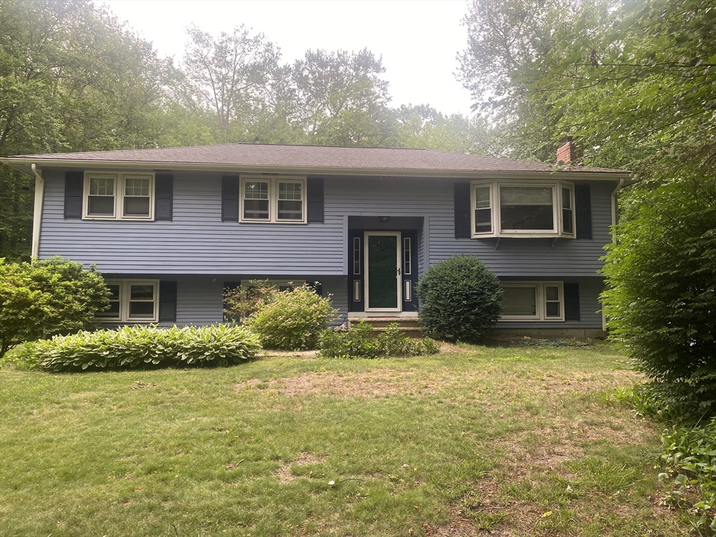 10 Warwick Road Walpole, MA 02071 - Photo 2 of 28