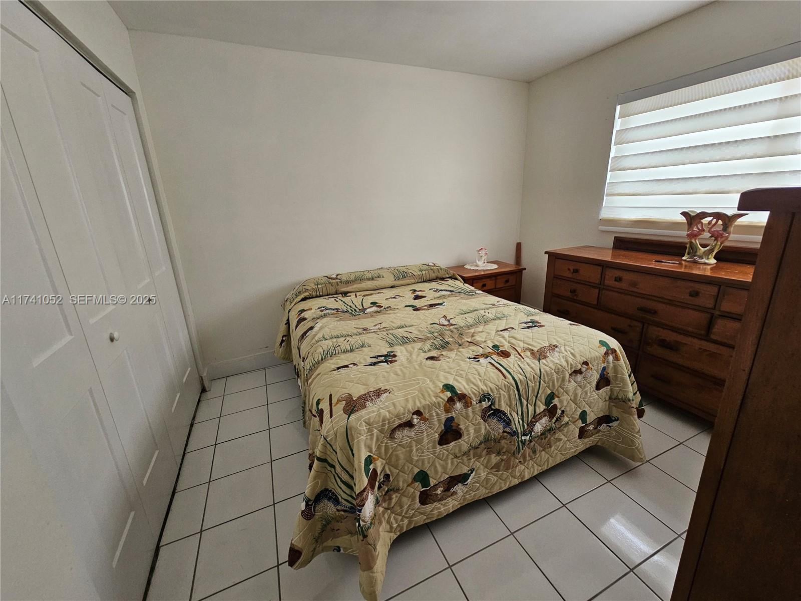 Mango Hill Hialeah, FL 33012 - Photo 18 of 23 2nd Bedroom