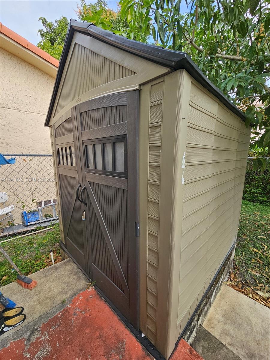 Mango Hill Hialeah, FL 33012 - Photo 21 of 23