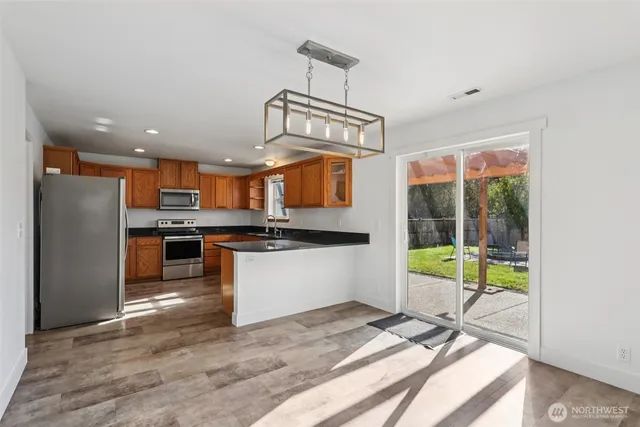 $590,000 | 114 Weaver Street Northeast, Orting, WA 98360