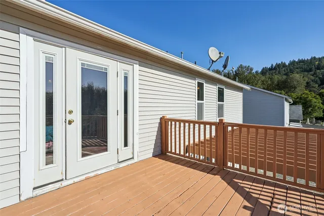 $590,000 | 114 Weaver Street Northeast, Orting, WA 98360