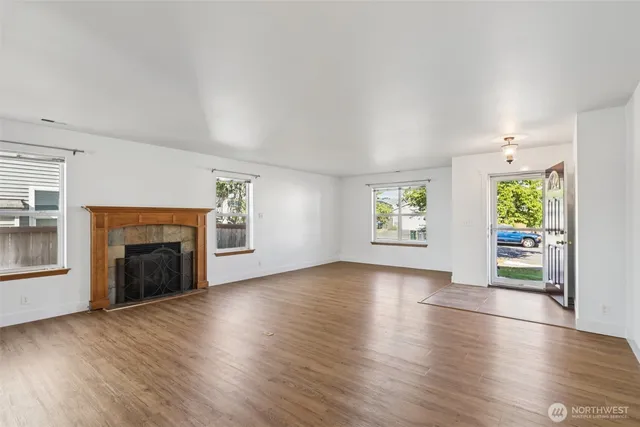 $590,000 | 114 Weaver Street Northeast, Orting, WA 98360