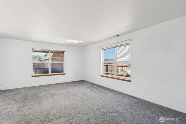 $590,000 | 114 Weaver Street Northeast, Orting, WA 98360