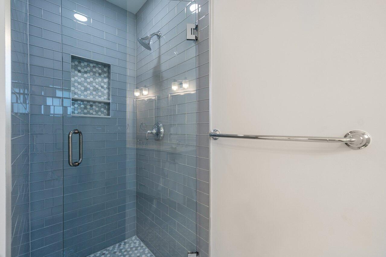 928 Southwest 4th Street Boca Raton, FL 33486 - Photo 15 of 37 Master Bath