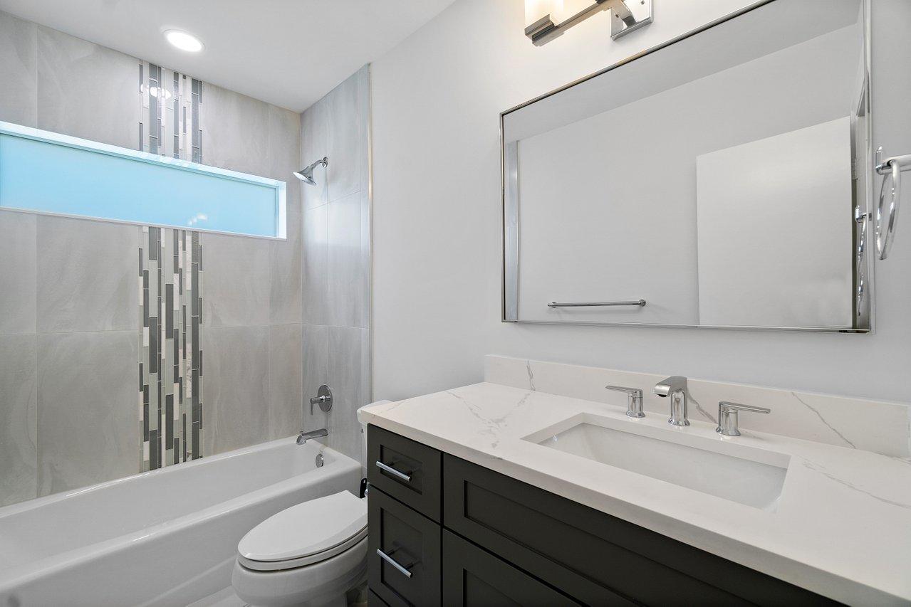 928 Southwest 4th Street Boca Raton, FL 33486 - Photo 21 of 37 018-928Southwest4thStreet-BocaRaton-FL-3