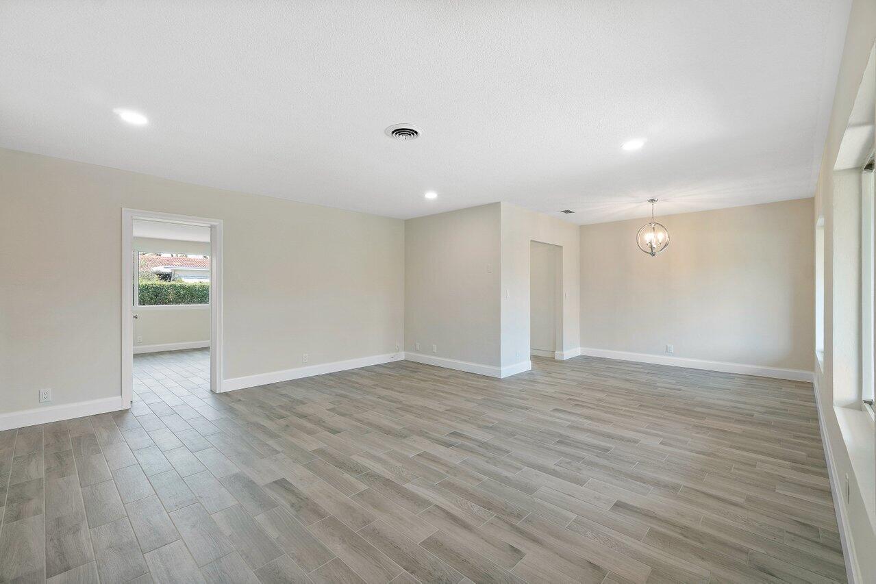 928 Southwest 4th Street Boca Raton, FL 33486 - Photo 6 of 37 008-928Southwest4thStreet-BocaRaton-FL-3