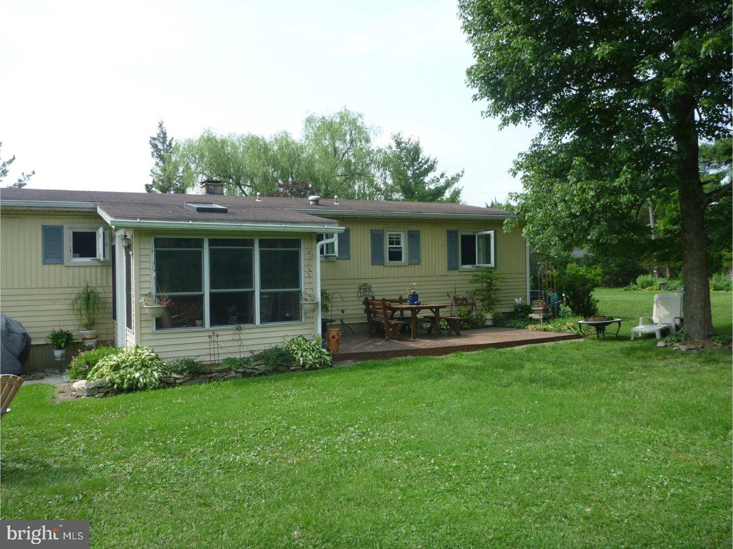 685 Apple Road Quakertown, PA 18951 - Photo 3 of 25 Gallery Image 3