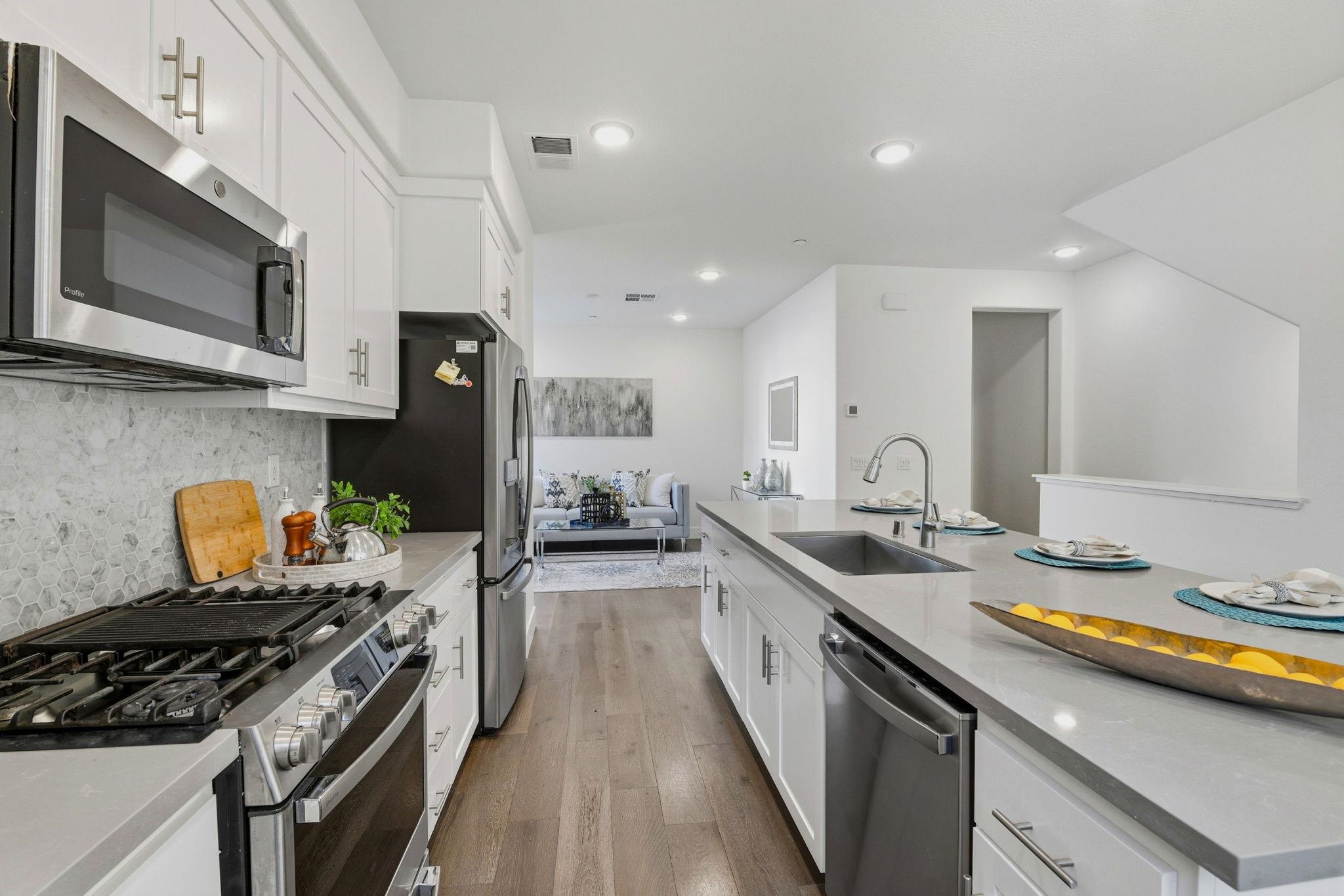 29322 Hub Lane Hayward, CA 94544 - Photo 11 of 34