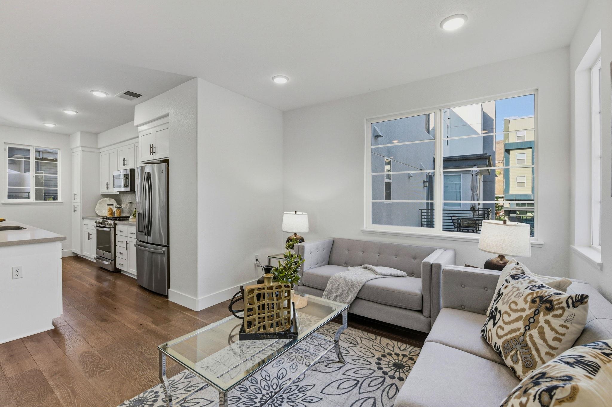 29322 Hub Lane Hayward, CA 94544 - Photo 6 of 34