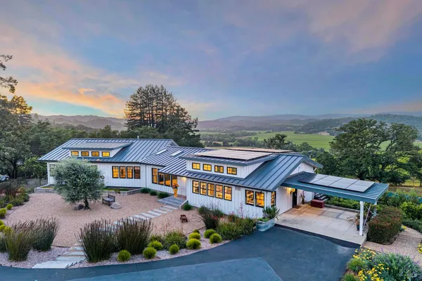 $4,650,000 | 6323 West Dry Creek Road, Healdsburg, CA 95448
