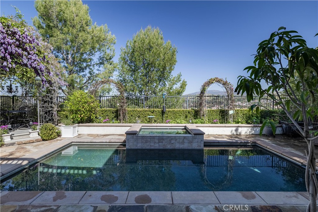 2589 North Promontory Way Orange, CA 92867 - Photo 5 of 63