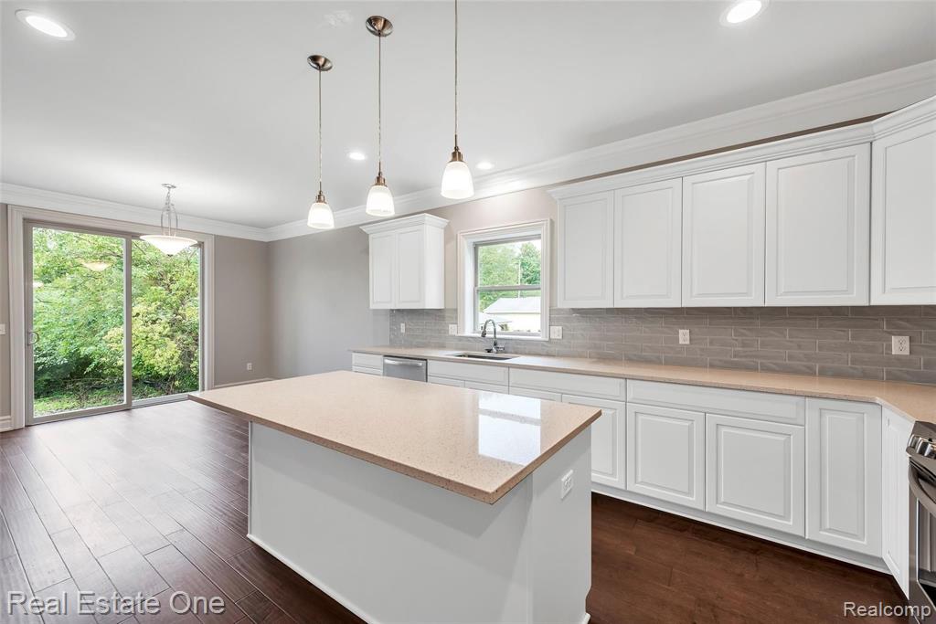 3859 Dearborn Avenue Rochester Hills, MI 48309 - Photo 9 of 32