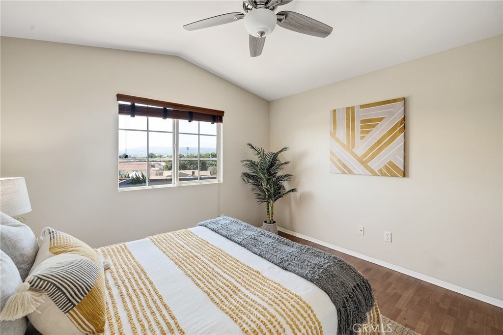 2786 Border Avenue Torrance, CA 90501 - Photo 27 of 47 a bedroom with bed and a window