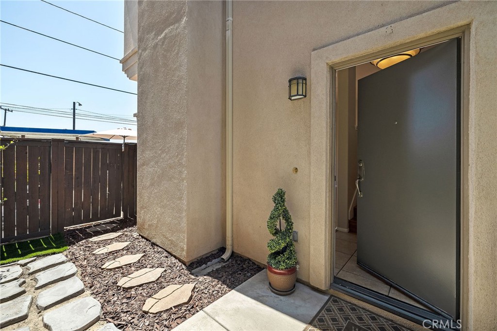 2786 Border Avenue Torrance, CA 90501 - Photo 46 of 47 a view of potted plants in backyard