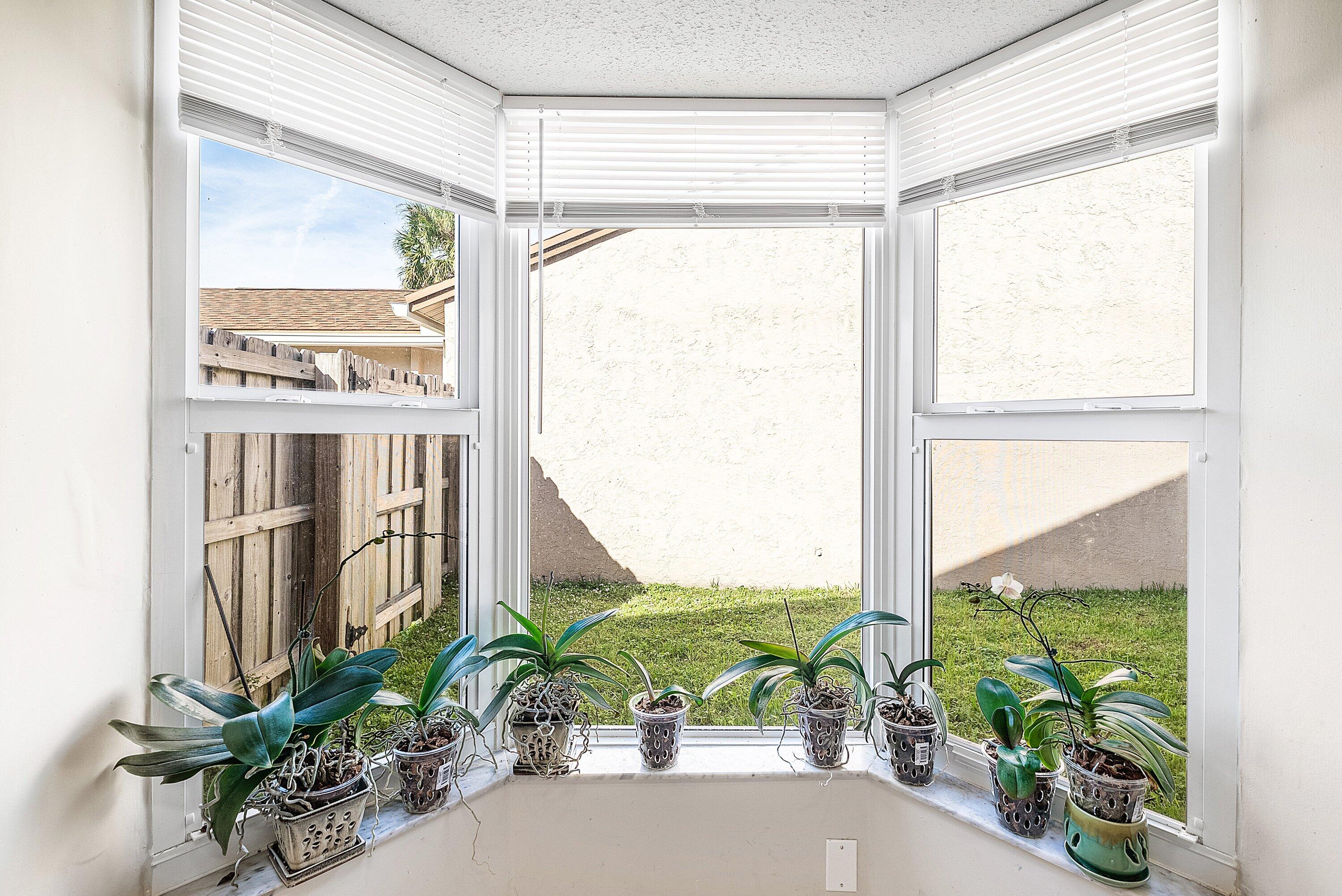 16 Ripley Way Boynton Beach, FL 33426 - Photo 14 of 29 View of Private Side Yard