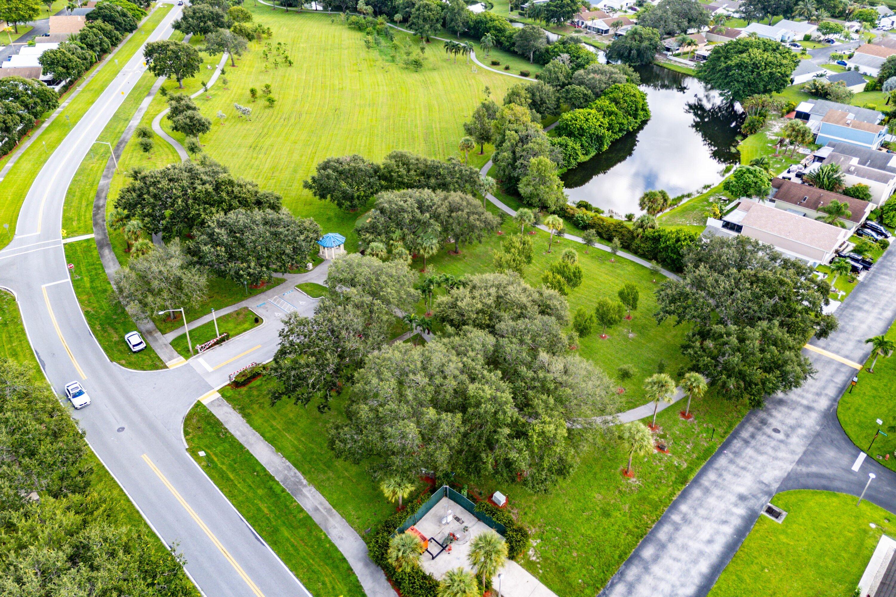 16 Ripley Way Boynton Beach, FL 33426 - Photo 29 of 29 Park and Walking Path