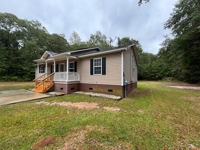 $200,000 | 425 Honeysuckle Lane, St. Stephen, SC 29479