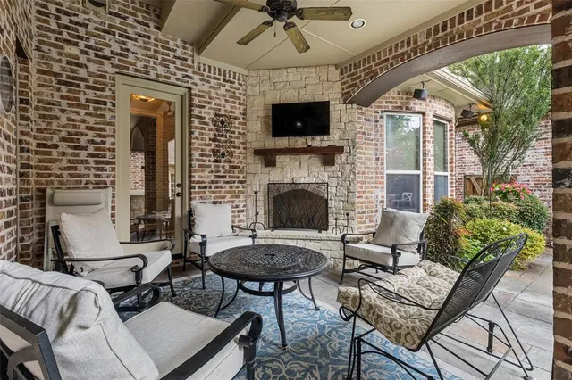 an outdoor view of house with outdoor seating