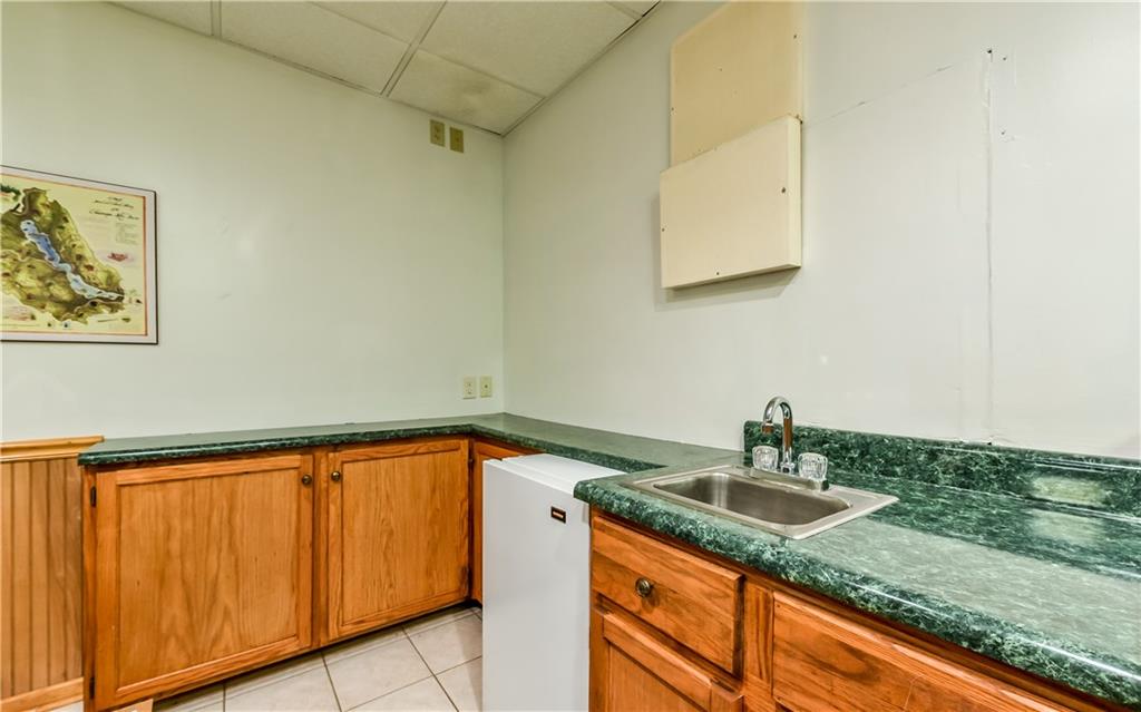 1064 Freedom Crider Road Freedom, PA 15042 - Photo 23 of 25 Wet Bar