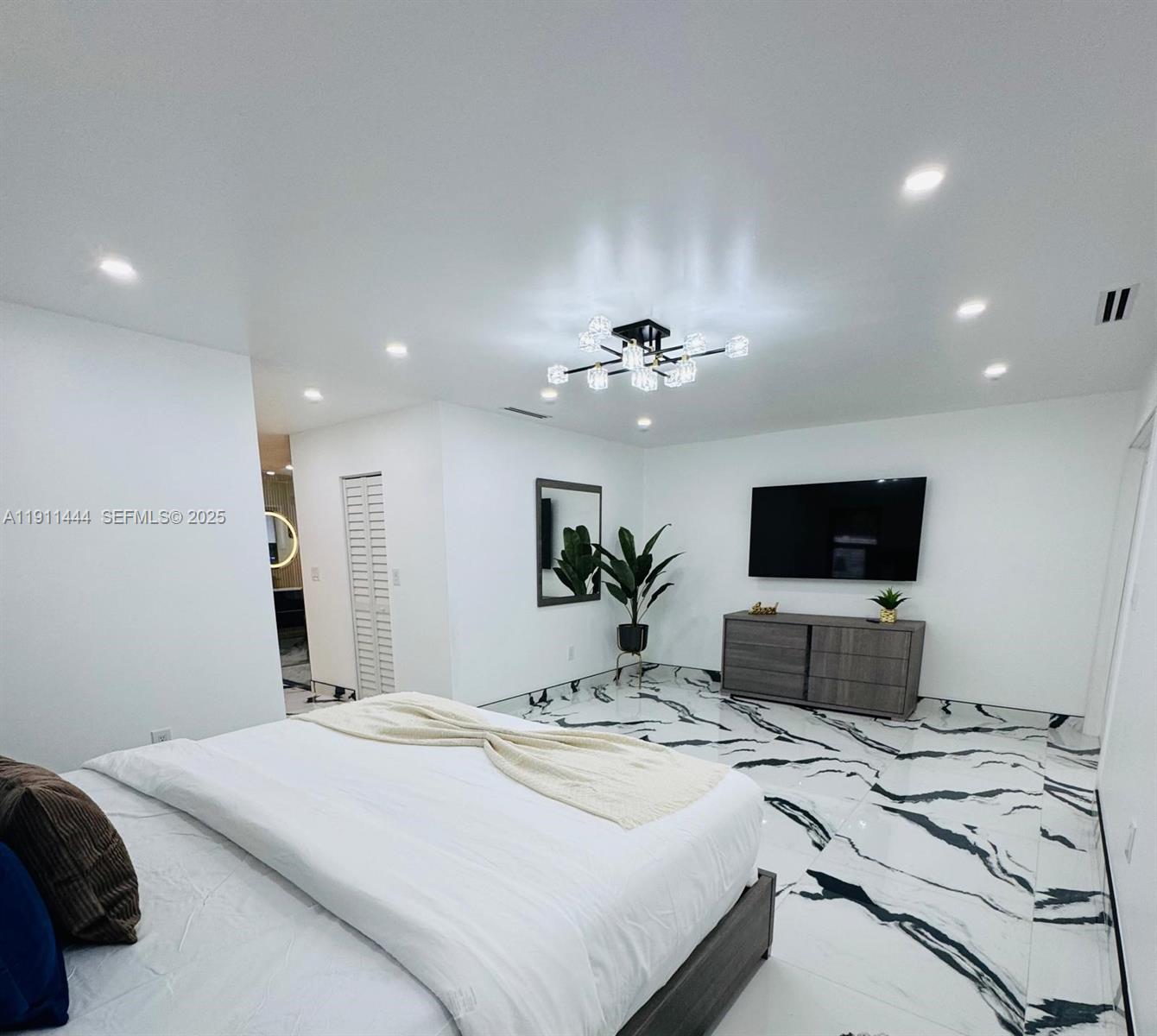 14242 Southwest 30th Street Miami, FL 33175 - Photo 17 of 45