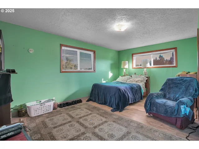 $700,000 | 10787 South Heinz Road, Canby, OR 97013