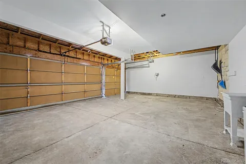 a view of a garage