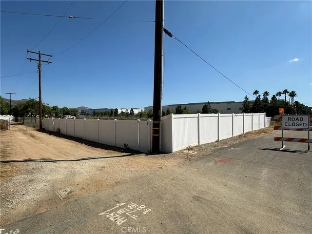 $250,000 | 16958 Indian Street, Moreno Valley, CA 92551