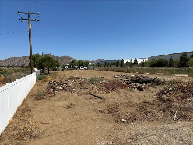 $250,000 | 16958 Indian Street, Moreno Valley, CA 92551