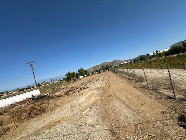 $250,000 | 16958 Indian Street, Moreno Valley, CA 92551