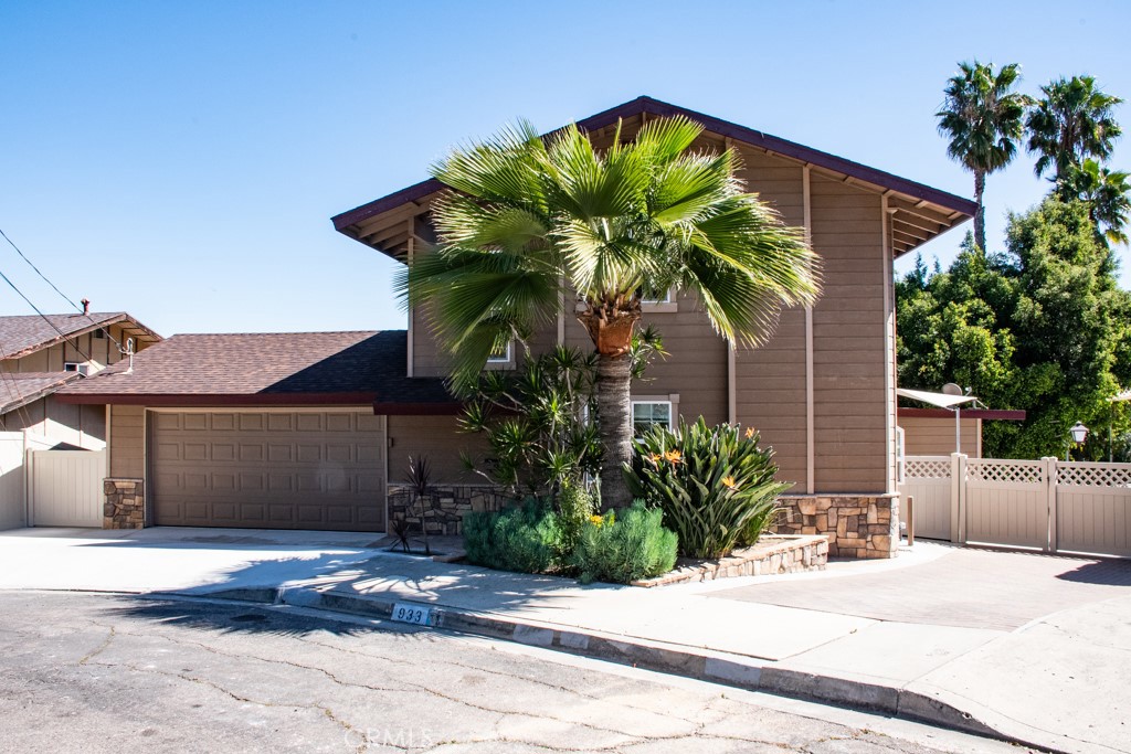 933 Eastside Road El Cajon, CA 92020 - Photo 2 of 70