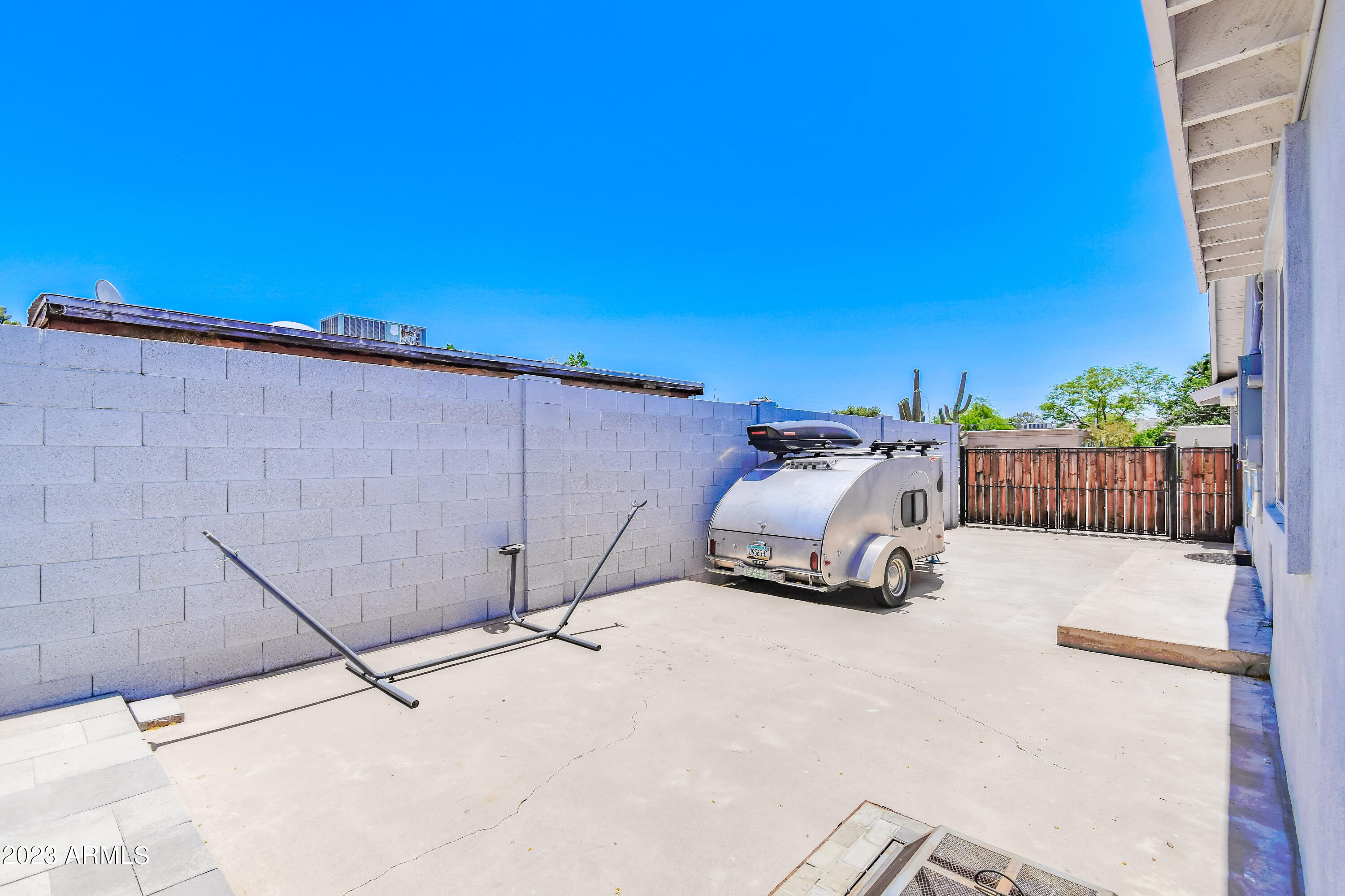 2880 East Cochise Road Phoenix, AZ 85028 - Photo 54 of 59 Large Side Gate Parking Area