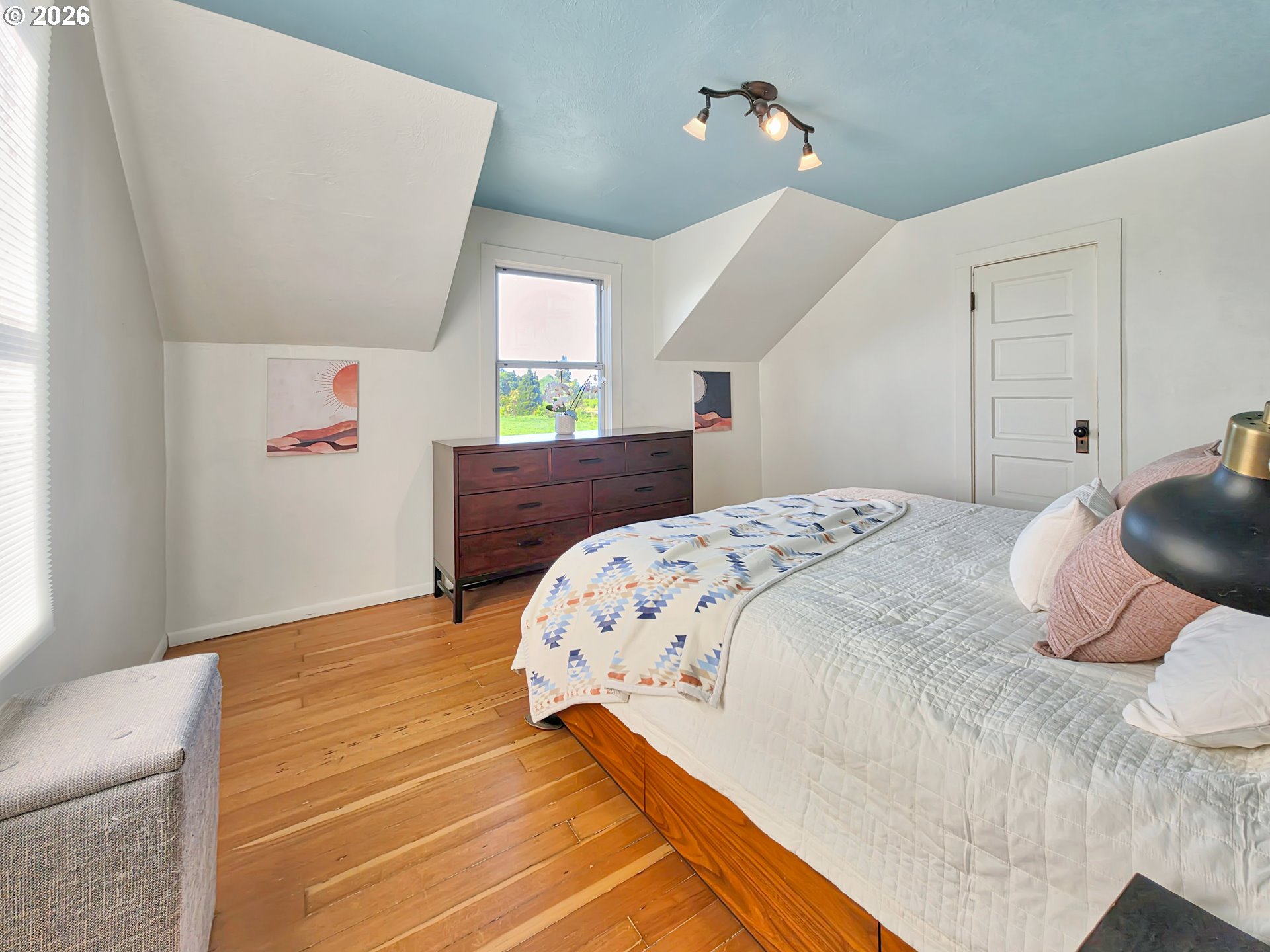 1290 Oak Villa Road Dallas, OR 97338 - Photo 12 of 46