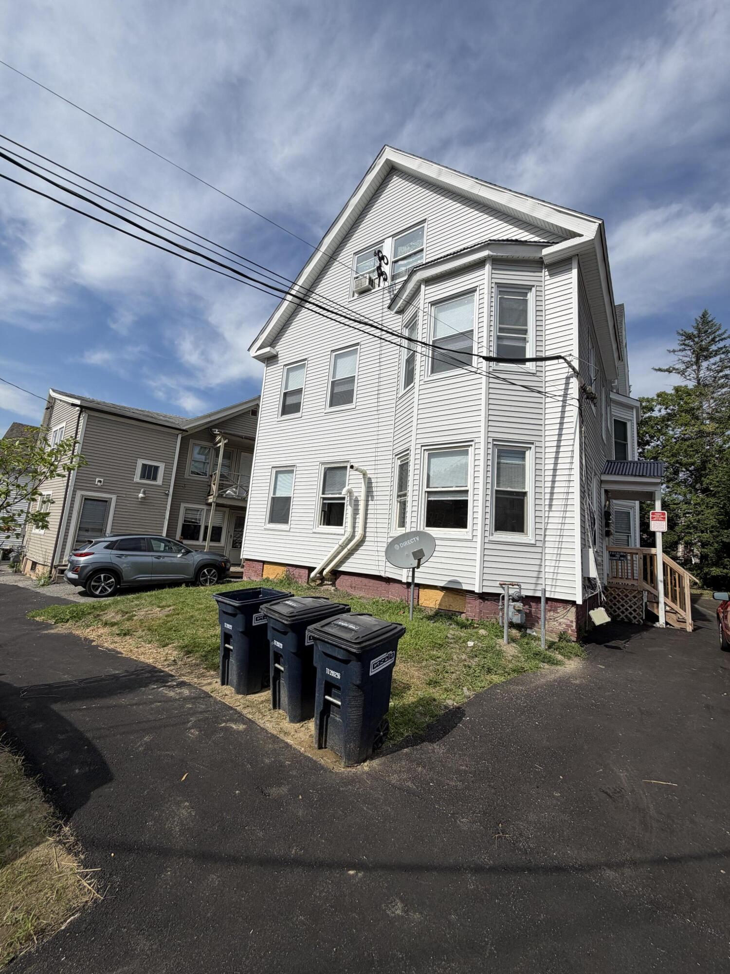 16 Howe Street Lewiston, ME 04240 - Photo 2 of 90 IMG_1225