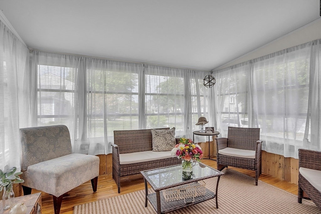 299 South Road Bedford, MA 01730 - Photo 18 of 39 Gallery Image 18