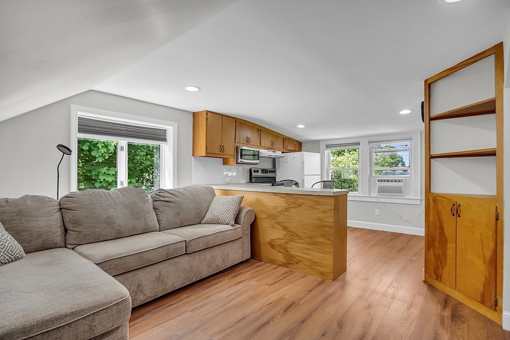 299 South Road Bedford, MA 01730 - Photo 21 of 39 Gallery Image 21