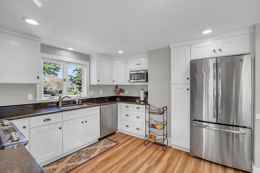 299 South Road Bedford, MA 01730 - Photo 5 of 39 Gallery Image 5