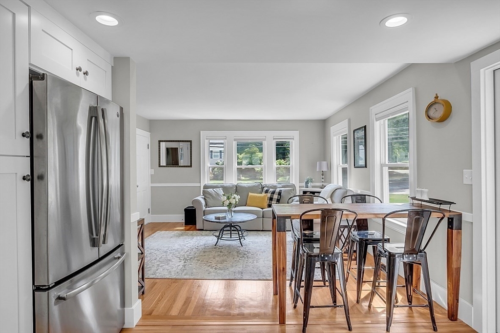 299 South Road Bedford, MA 01730 - Photo 8 of 39 Gallery Image 8