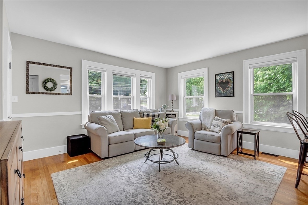 299 South Road Bedford, MA 01730 - Photo 10 of 39 Gallery Image 10