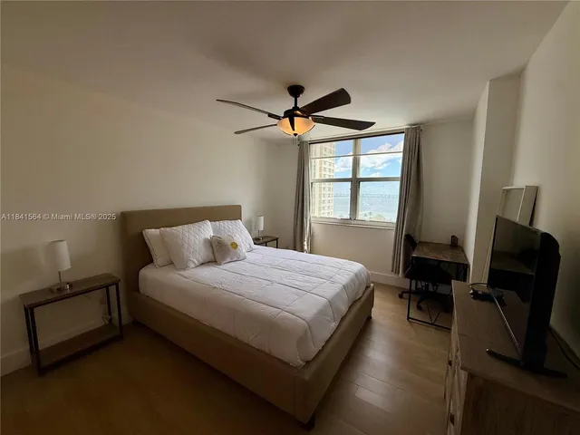 $3,900 | 770 Claughton Island Drive, Unit 1104, Miami, FL 33131