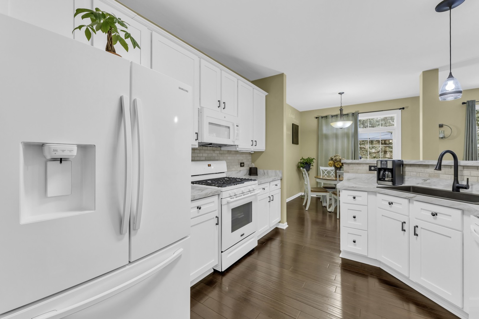 414 Bay Tree Circle Vernon Hills, IL 60061 - Photo 15 of 54