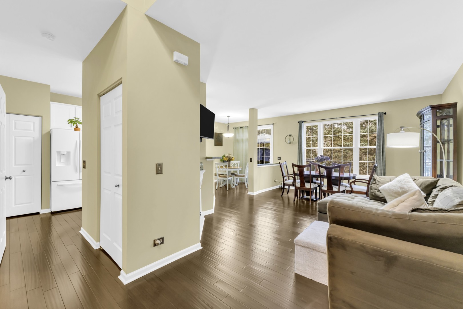 414 Bay Tree Circle Vernon Hills, IL 60061 - Photo 6 of 54