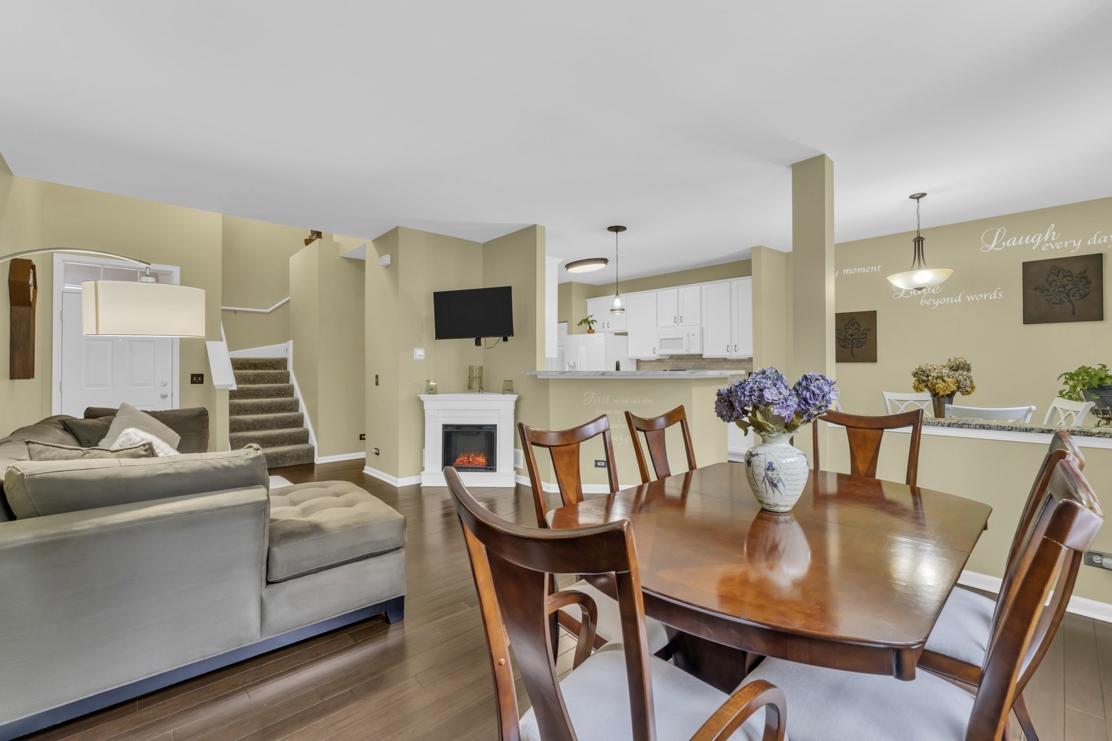 414 Bay Tree Circle Vernon Hills, IL 60061 - Photo 9 of 54