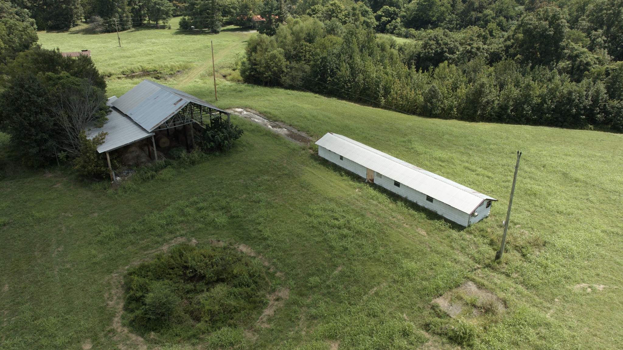 1139 Pleasant Valley Road Chapmansboro, TN 37035 - Photo 9 of 37 Gallery Image 9