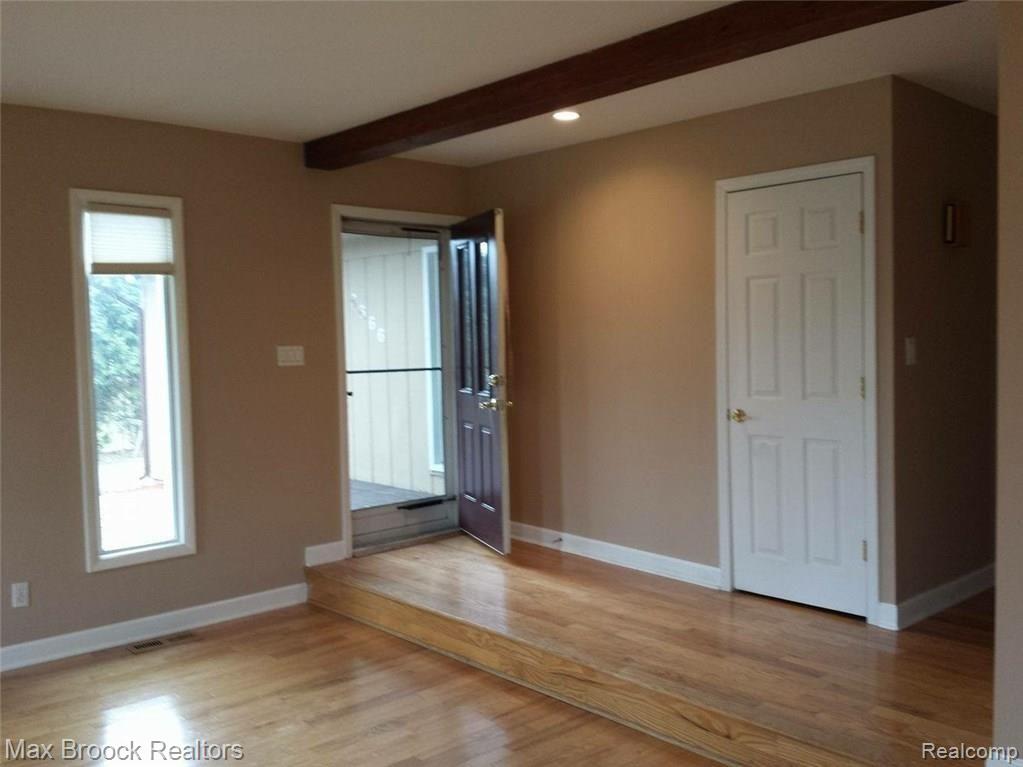 6666 Orion Road Rochester Hills, MI 48306 - Photo 4 of 8