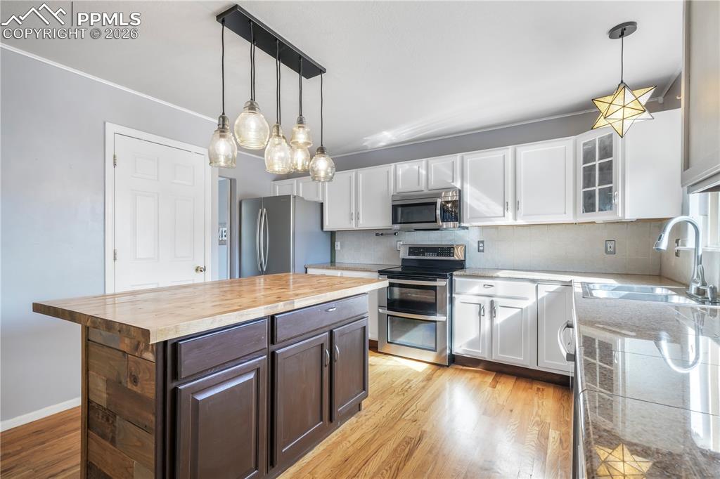 531 Fox Run Circle Colorado Springs, CO 80921 - Photo 7 of 50