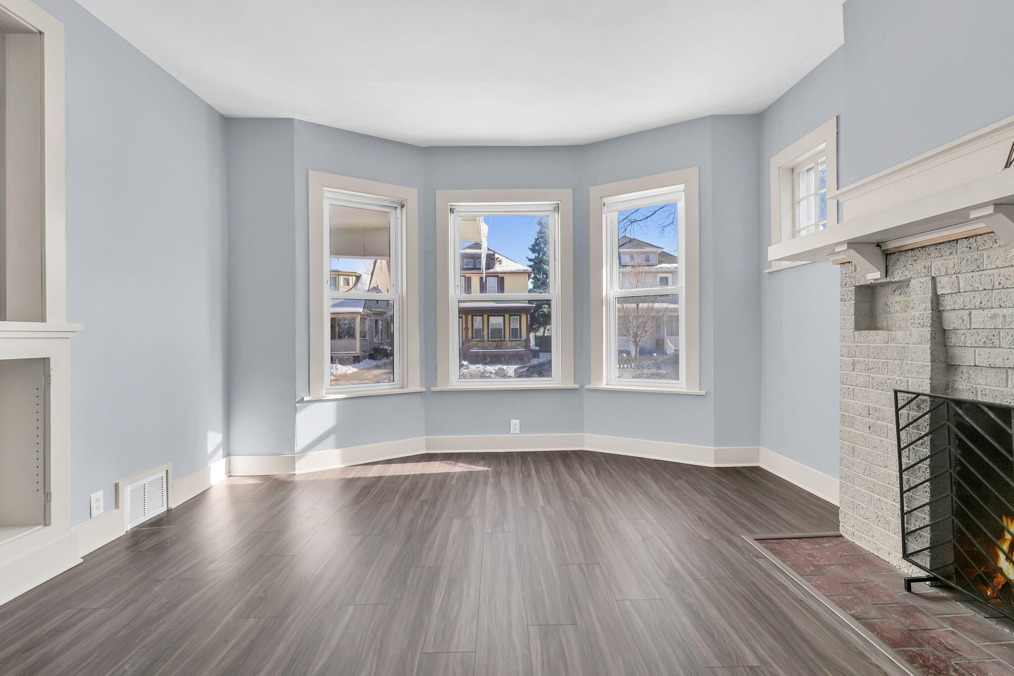 1528 Thurston Avenue Racine, WI 53405 - Photo 10 of 27 7-web-or-mls-1528 Thurston Ave Racine 4