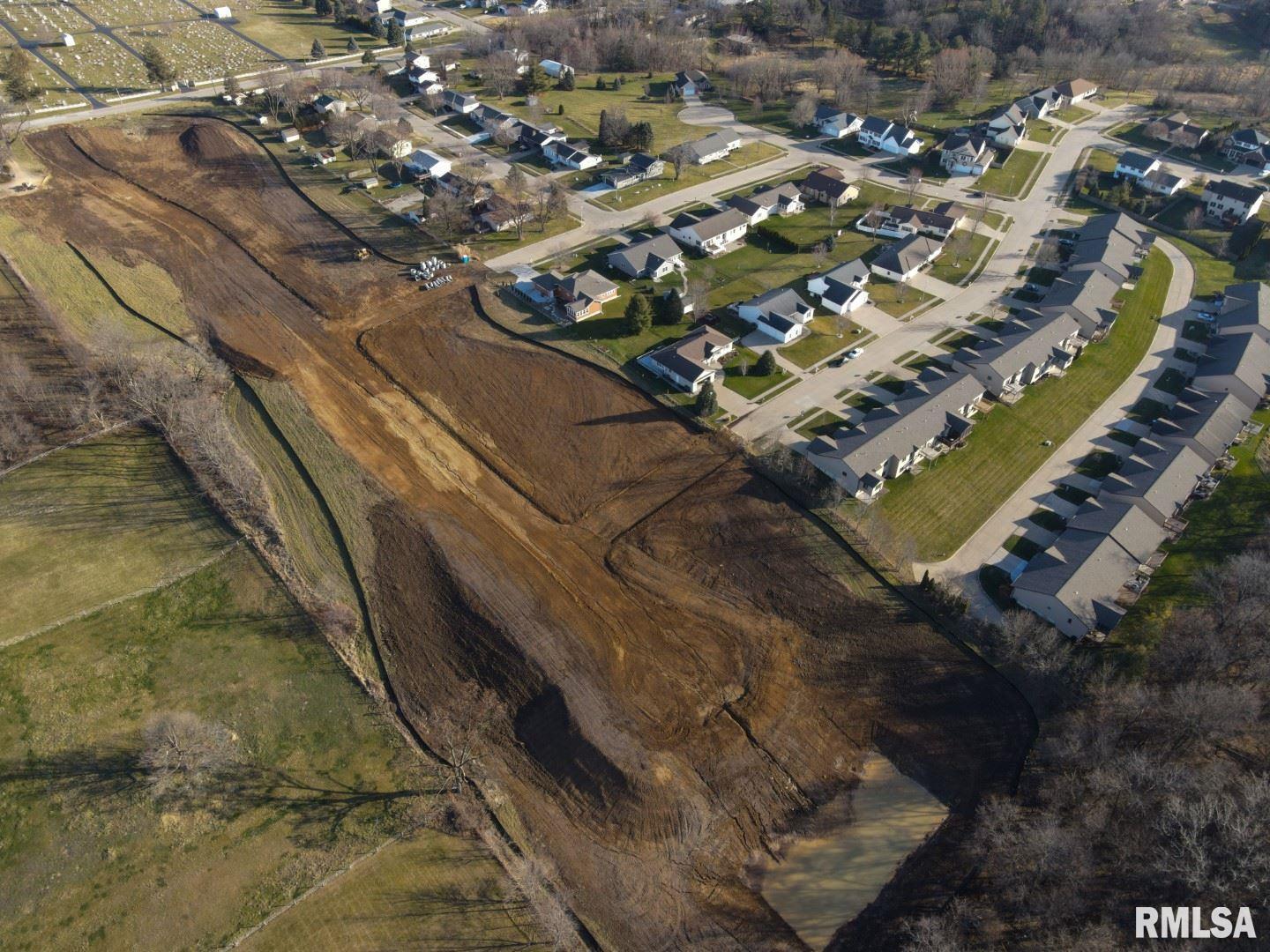 1824 Zara Clinton, IA 52732 - Photo 3 of 7 a city view with tall buildings