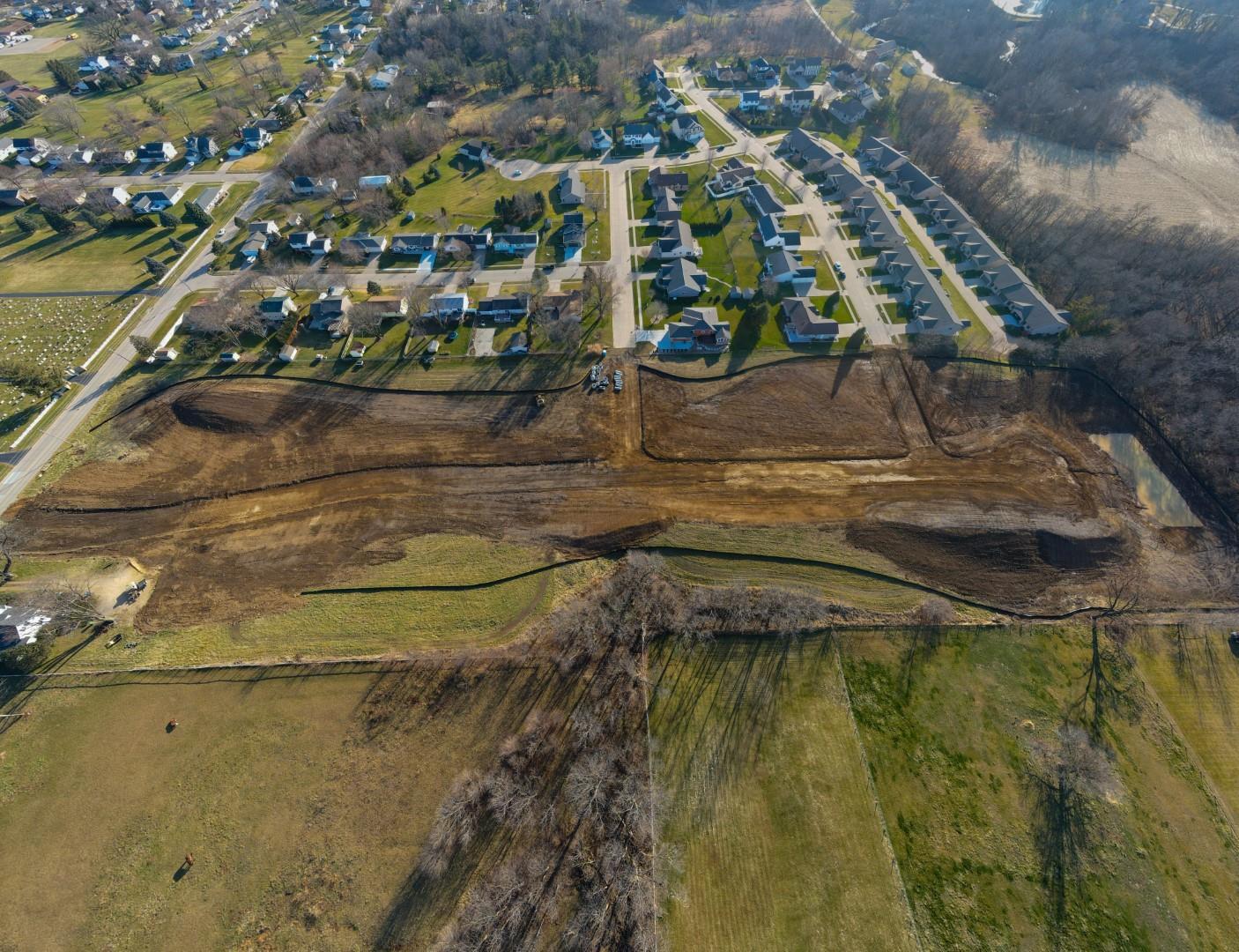1824 Zara Clinton, IA 52732 - Photo 4 of 7 a view of swimming pool