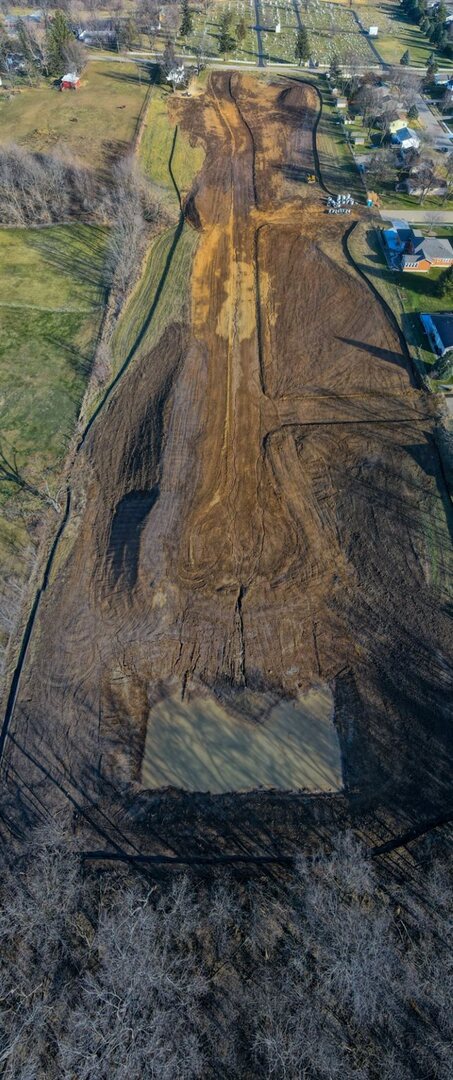 1824 Zara Clinton, IA 52732 - Photo 7 of 7 a view of a yard with water view