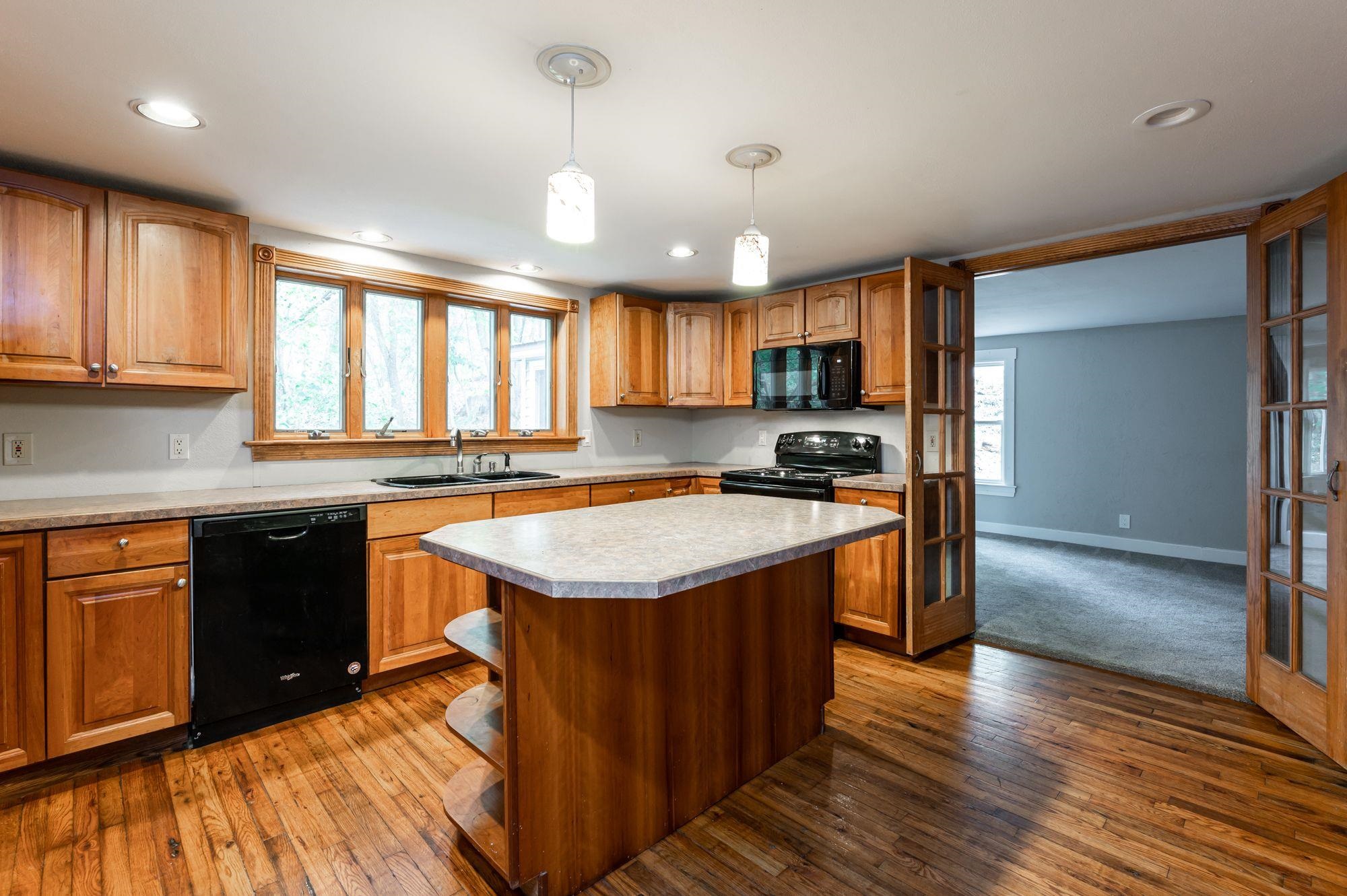 9 Worthley Road Derry, NH 03038 - Photo 15 of 40